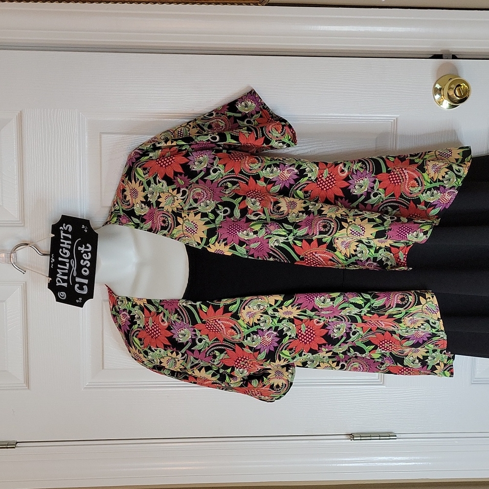 LuLaRoe Bianka Kimono Floral Short Sleeve Size 3 (10-12)